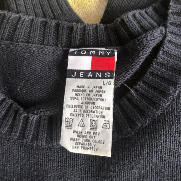 Tommy Hilfiger Women's Blue and Red Jumper - Picture 2 of 2